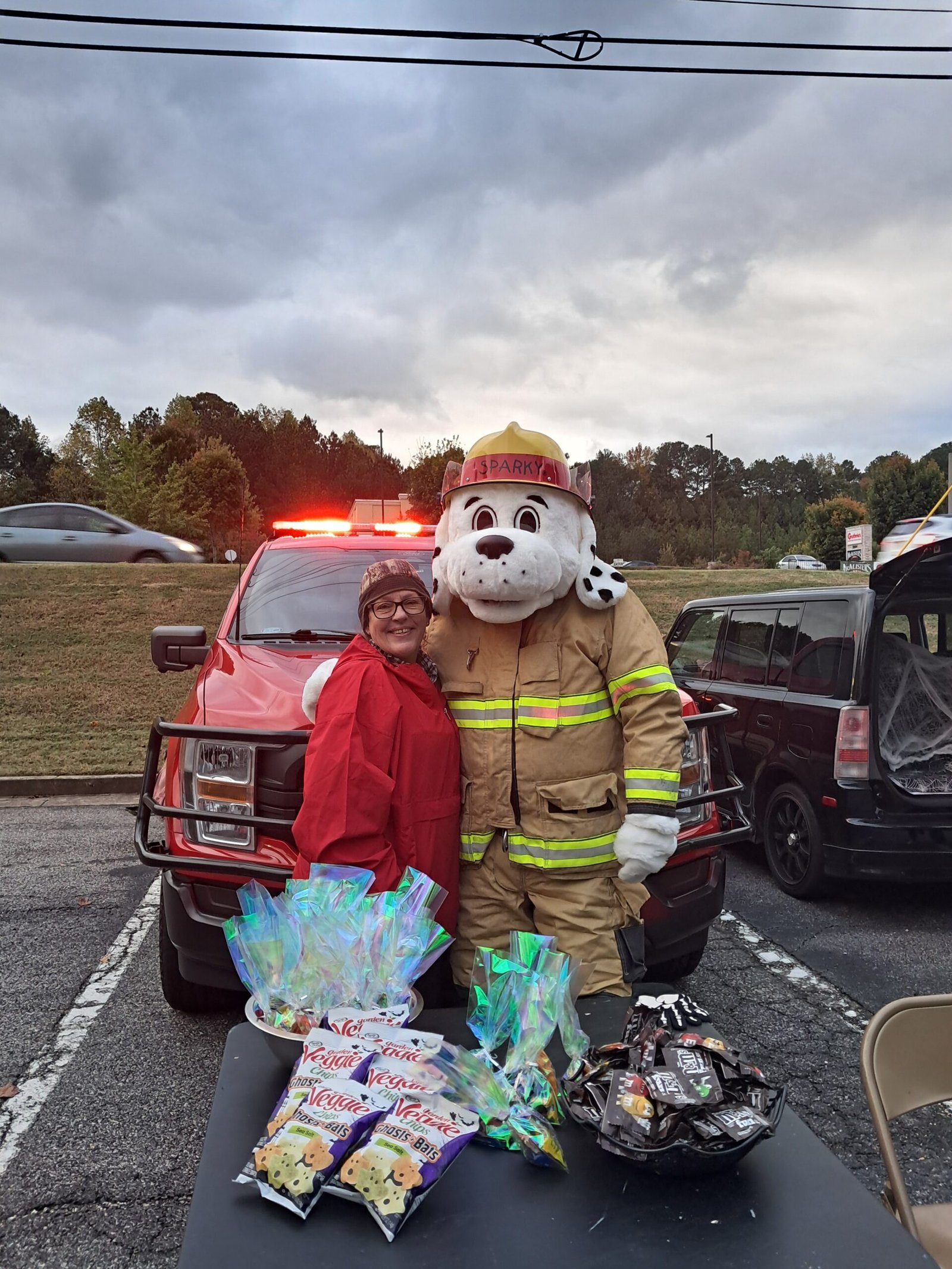 Trunk or Treat with fire fighter